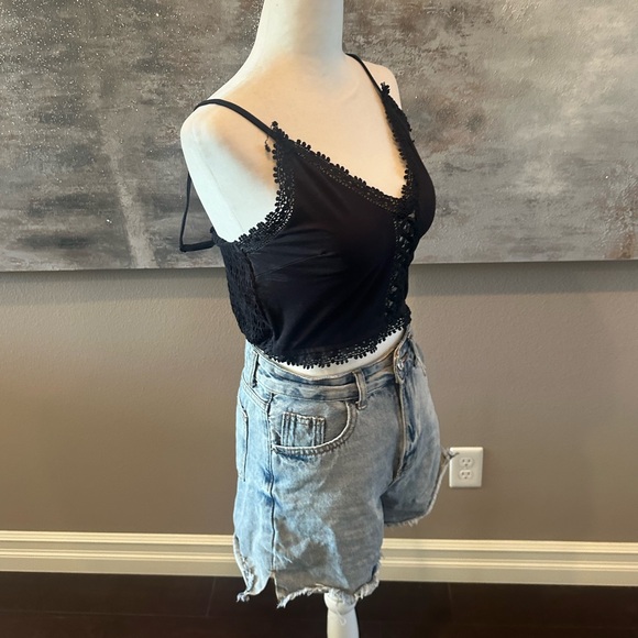 Women’s BKE Essentials Lace-Trimmed Bralette - Picture 2 of 7